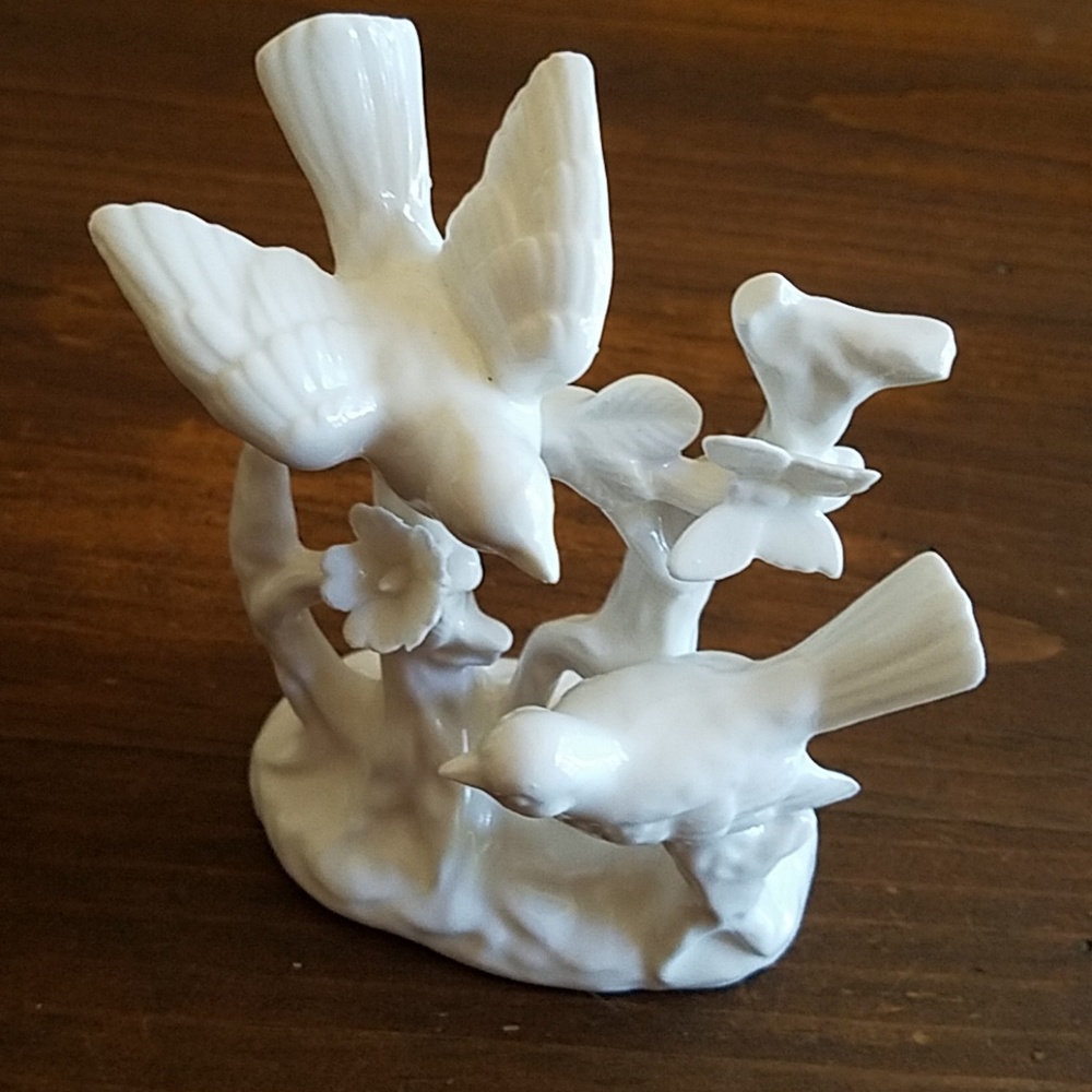 Bird and Butterfly Figurine - Picture 4 of 8